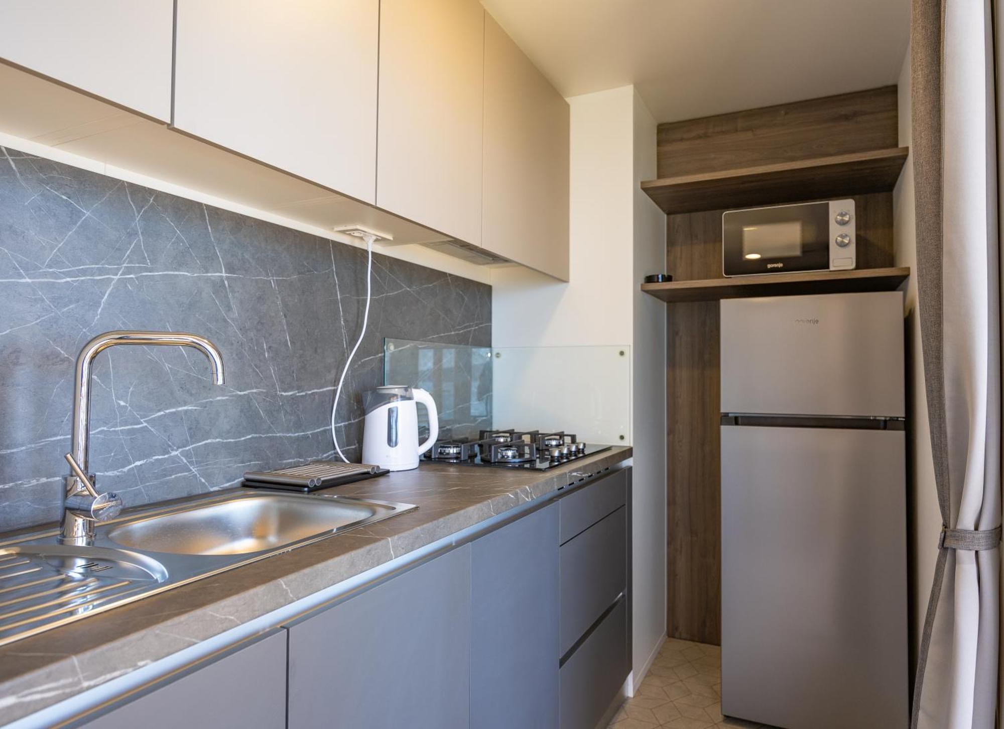 Camp Dole Zivogosce - Mobile Home And Glamping Tent Rum bild