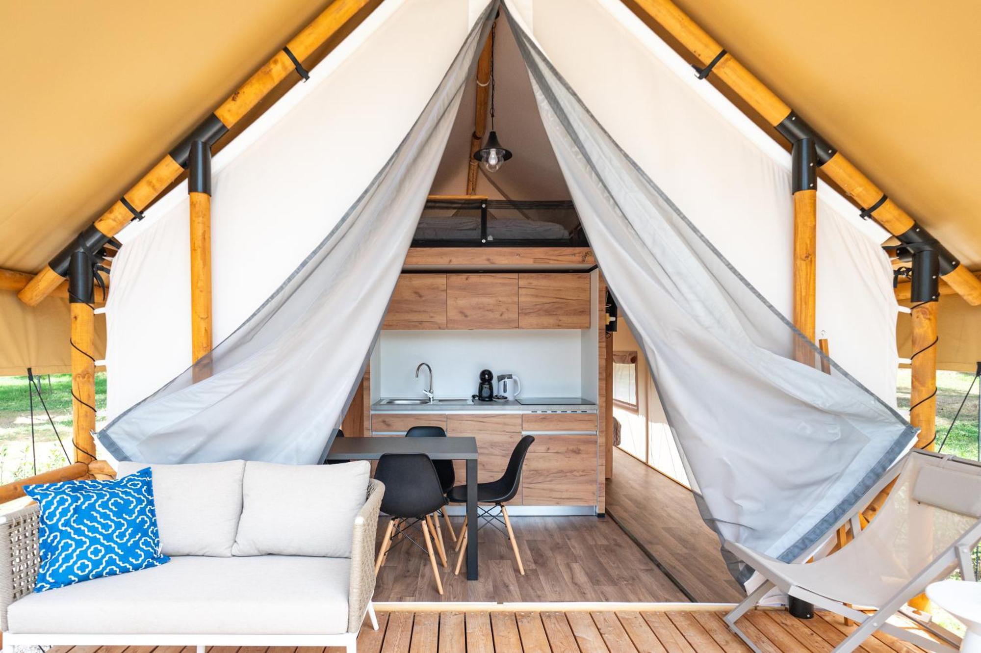 Camp Dole Zivogosce - Mobile Home And Glamping Tent Exteriör bild